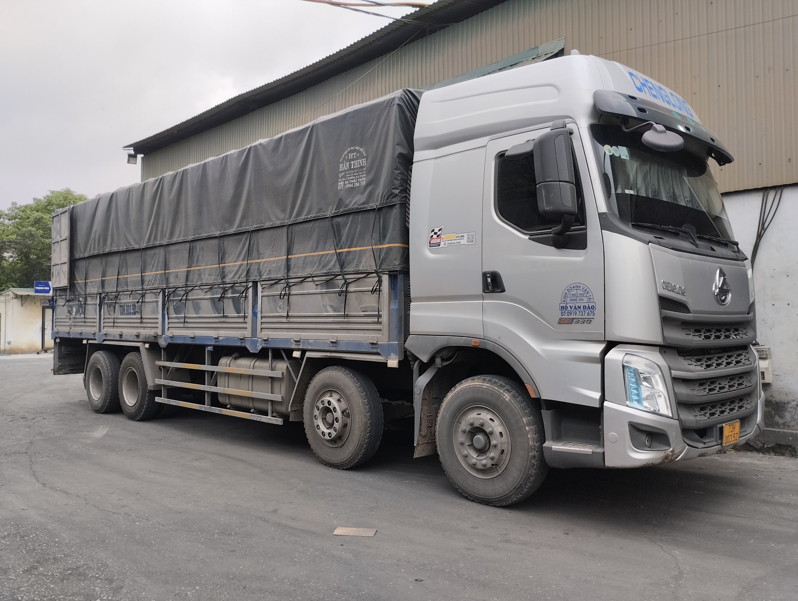 xe tải 18 tấn vận chuyển hàng Hà Nội đi HCM
